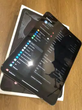 iPad Pro 11 2018 64Gb Wifi + Cell All Oprator Fullset Dus buku