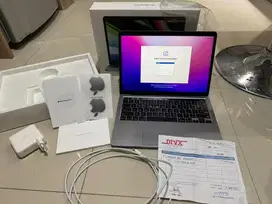 Mackbook Pro M1 8/256 Th 2020