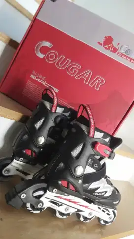 Sepatu roda merk Cougar