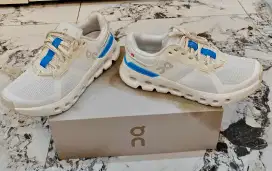 Sepatu sneakers On Cloud OnCloud Cloudrunner 2  BARU