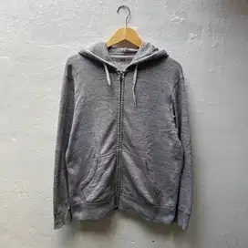 HOODIE UNIQLO SWEATER JAKET POLOS ABU ORIGINAL