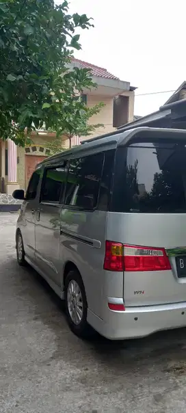 Daihatsu Luxio 2013 Bensin
