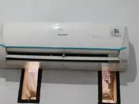 AC sharp 1pk edisi listrik gak sanggup.