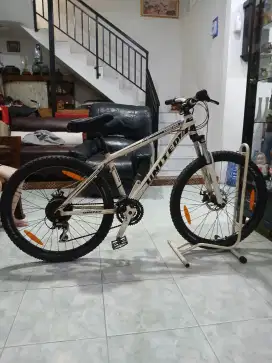 Dijual sepeda gunung united comrade, barang sudah langka!!