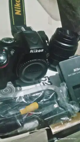 Dijual Kamera DSLR Nikon D3200 Full Set – Murah Meriah!