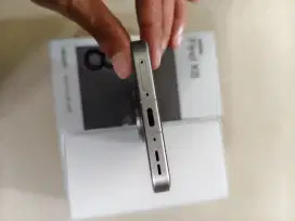 Oppo find x8 12/256