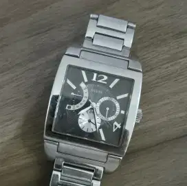 Dijual Jam Tangan Pria : Guess