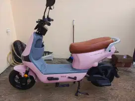 Sepeda listrik uwinfly d8d (bekas)