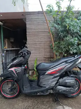 VARIO LED OLD 125 TAHUN 2016