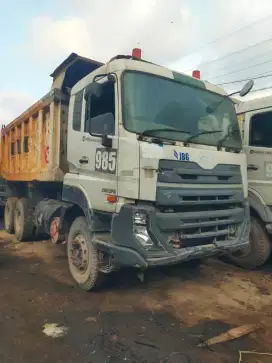Truk Nissan quester cwe370 th2017 dump truk