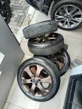 Velg Original Grand Livina XGear Ring 16 + Ban