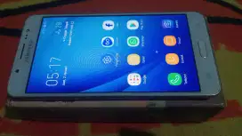 Samsung galaxy J5 2016 4G 2/16 layar 5.2 inchi amoled