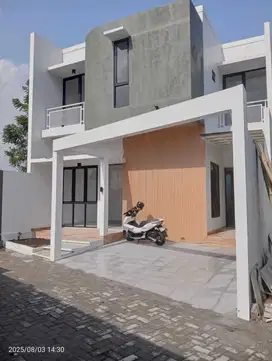 RUMAH BARU 2 LANTAI MODERN DEKAT JALAN PURBAYA SUMBERADI MLATI SLEMAN
