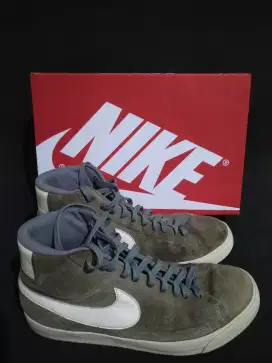 Sepatu Nike Blazer