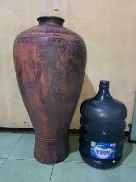 Guci/bas bunga/pot bahan tanah liat