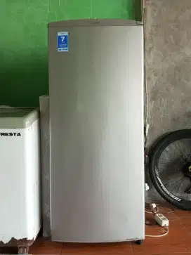 Freezer Rak Aqua 6 susun