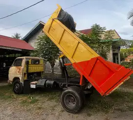 JUAL DUM TRUCK 1999