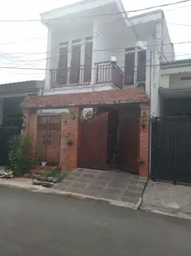 Dijual rumah siap huni 2 lantai