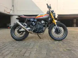 Motor custom Yamaha Byson