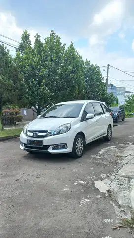 Fs : Honda Mobilio E at Prestige 2015, warna putih!