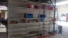 Rak Lemari pajangan