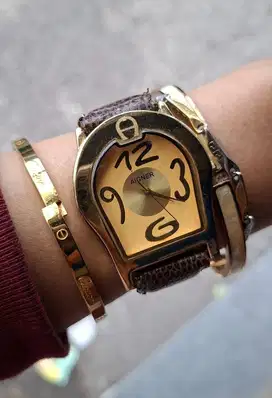 Jam Tangan Wanita Vintage Collection  Size 30mm