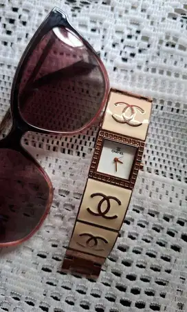 Jam Tangan Wanita Vintage Collection Size 20x25mm