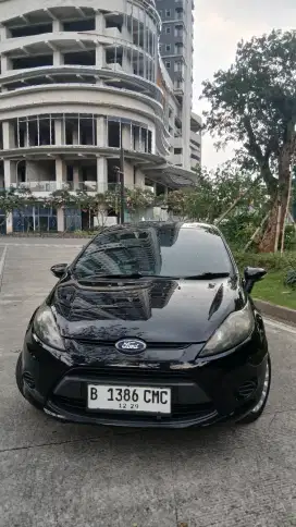 Dijual Ford Fiesta Matic Type Trend tahun 2010