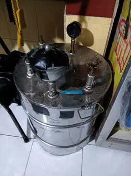 Dijual setrikaan laundry uap boiler ,