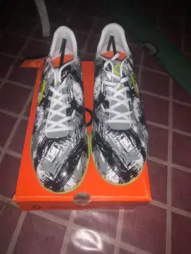 Sepatu Futsal Ortus