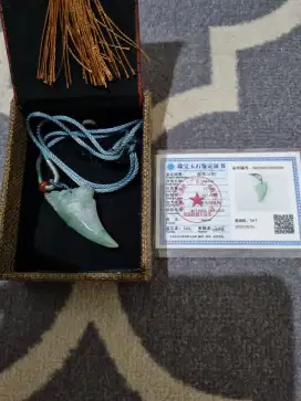 Giok burma asli jadeite alami grade A