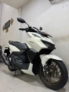Vario 160 CBS 2025 Bln 2 Istimewa Mulus Low Km Gres ABBA