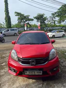 Honda Brio E Facelift 2018 Merah Terbaik