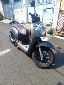 HONDA SCOOPY 2018
