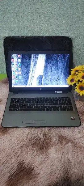 HP Pavilion 15 Design/Core i7/Ram 16GB/SSD256GB/VGA Radeon 4GB/15'