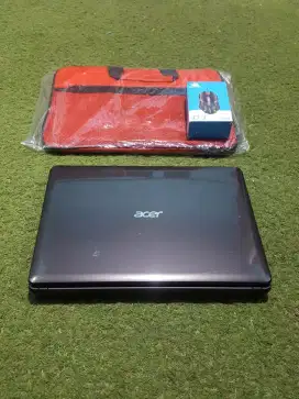 Laptop ACER E1-471