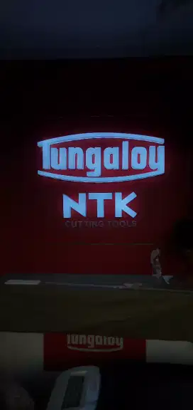 Papan nama neon box & huruf timbul