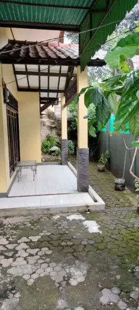 Jual Rumah LUAS di Jatirahayu Bekasi