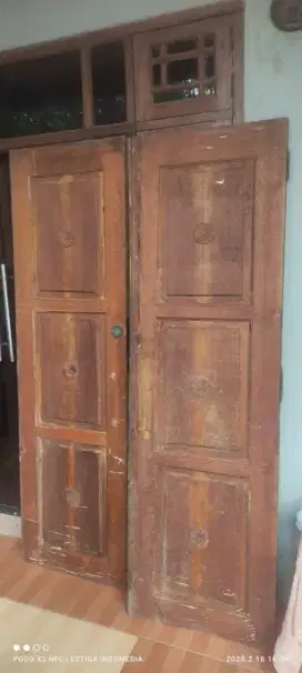 Pintu rumah Model buka 2