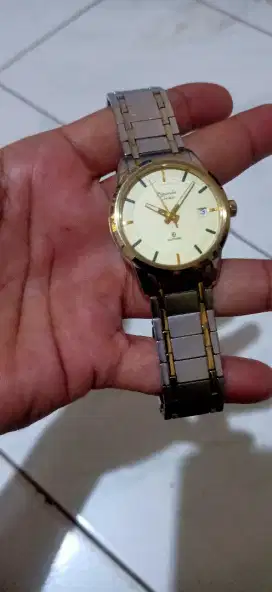 Dijual aja jam Alexandre Christie kondisi mulus dan normal