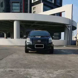 ‼️DP 15 JT‼️TOYOTA YARIS E AT, MOBIL TERAWAT & SIAP PAKAI.