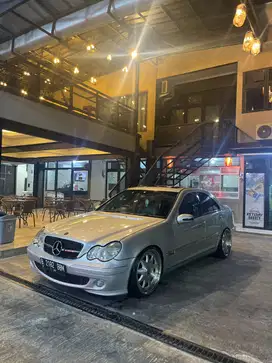 Mercedes Benz C240 W203 Elegance tahun 2000