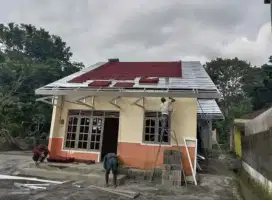 Tukang renovasi dan atap