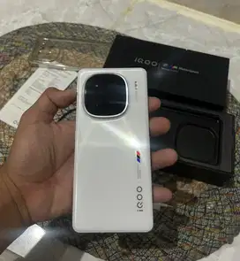 Iqoo 12 16+16 / 512 GB