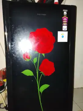 Kulkas bekas merk Polytron kondisi bagus