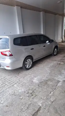 Nissan Grand livina 2015 Bensin