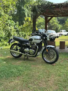 Triumph Bonneville T120 Diamond Edition