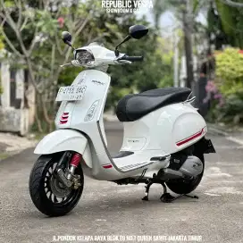 JUAL CEPAT VESPA SPRINT S 150 IGET ABS LED TH 2022 PERFECT CONDITION