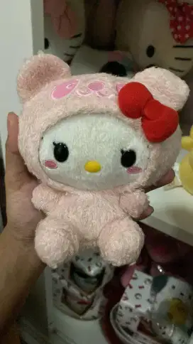Boneka hello kitty panda
