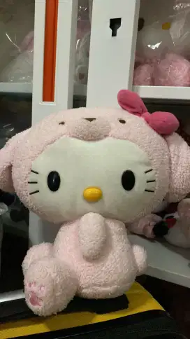 Boneka hello kitty